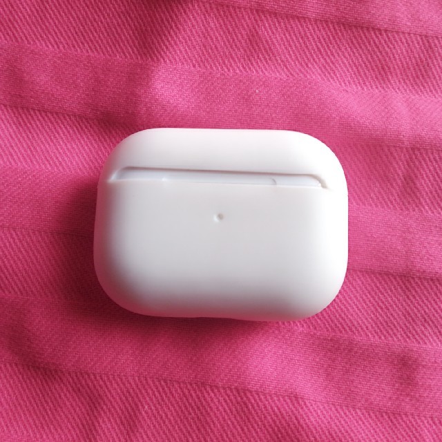 AirPods Pro チャージャーのみ！