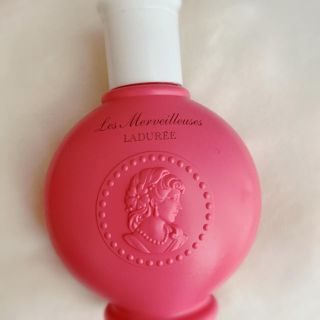 レメルヴェイユーズラデュレ(Les Merveilleuses LADUREE)のレ.メルヴェイユーズラデュレ(美容液)