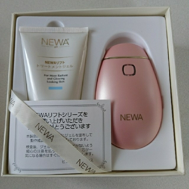 NEWAリフト 美顔器 スマホ/家電/カメラの美容/健康(フェイスケア/美顔器)の商品写真