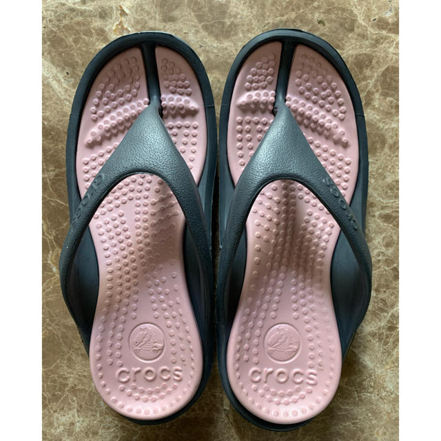 crocs(クロックス)の【クロックス】レディース サンダル　24〜24.5cm レディースの靴/シューズ(ビーチサンダル)の商品写真