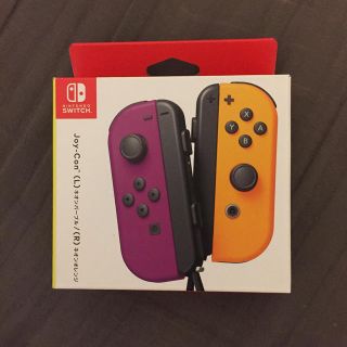 ニンテンドースイッチ(Nintendo Switch)のJoy-Con ジョイコン ネオンパープル ネオンオレンジ 【新品未開封】(家庭用ゲーム機本体)