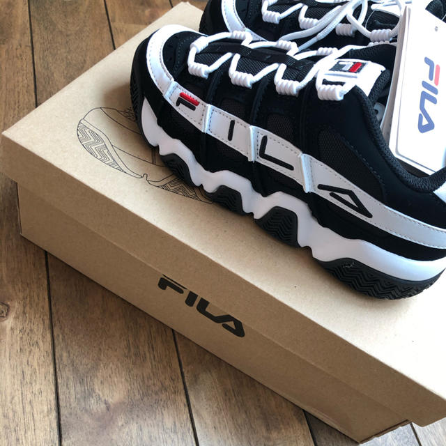 FILA バリケード 23.5 厚底スニーカー - スニーカー