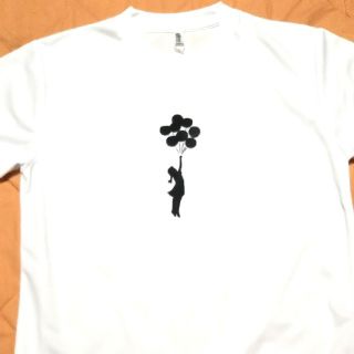 【新品】バンクシーBANKSY風船で浮く少女デザインプリントTシャツ３Ｌ(Tシャツ/カットソー(半袖/袖なし))