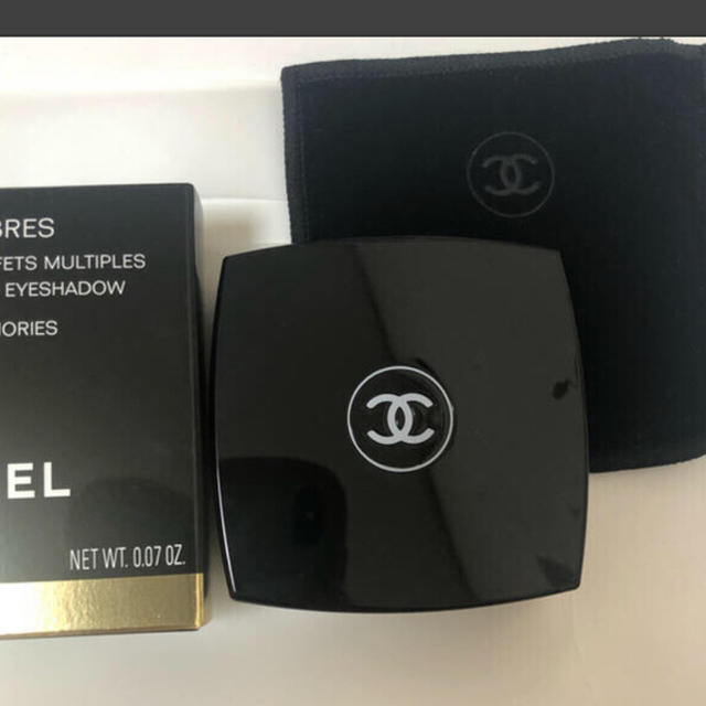 CHANEL(シャネル)の春新作 CHANEL 354 ウォームメモリーズ コスメ/美容のベースメイク/化粧品(アイシャドウ)の商品写真