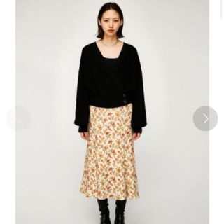 マウジー(moussy)のMOUSSY VINTAGE FLOWER SKIRT(ロングスカート)