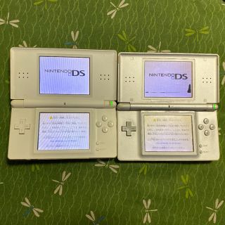 ニンテンドーDS(ニンテンドーDS)のニンテンドーDS lite 本体 二台 ＋ ソフト多数(携帯用ゲーム機本体)