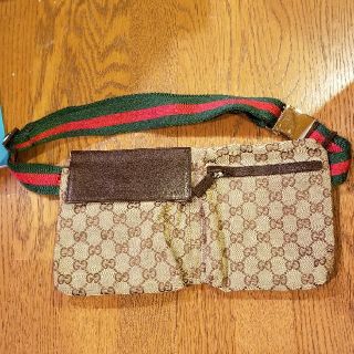 グッチ(Gucci)のGUCCI ショルダーバッグ(ショルダーバッグ)