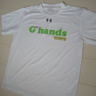 ヨミウリジャイアンツ(読売ジャイアンツ)のUNDER ARMOR ジャイアンツ　G hands イベントTシャツ(Tシャツ/カットソー(半袖/袖なし))