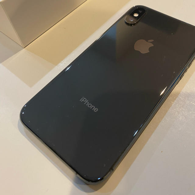 Apple(アップル)のiPhone Xs 256G 画面ひび割れあり 動作正常 箱あり　本体 スマホ/家電/カメラのスマートフォン/携帯電話(スマートフォン本体)の商品写真