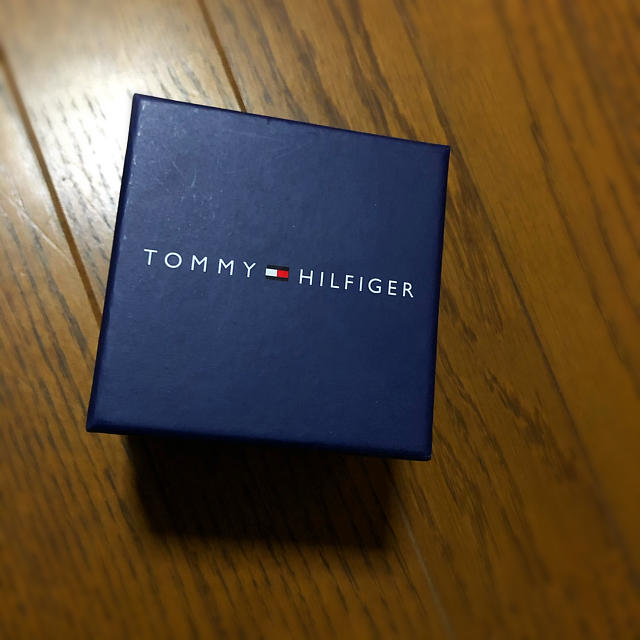 TOMMY HILFIGER(トミーヒルフィガー)のTOMMY HILFIGER 時計 レディースのファッション小物(腕時計)の商品写真