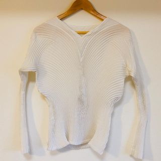 イッセイミヤケ(ISSEY MIYAKE)のイッセイミヤケ　長袖トップス(シャツ/ブラウス(長袖/七分))