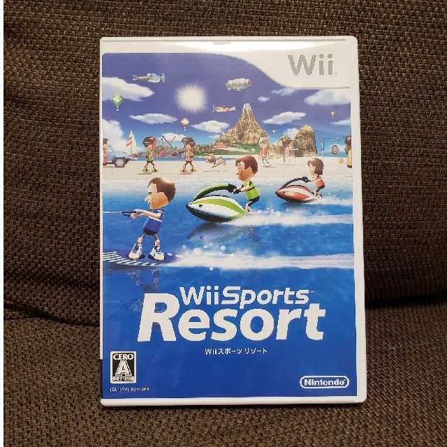 wii sports resort wiiスポーツリゾート エンタメ/ホビーのゲームソフト/ゲーム機本体(家庭用ゲームソフト)の商品写真