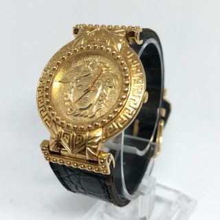 ジャンニヴェルサーチ(Gianni Versace)のヴェルサーチ　Versace 腕時計　ゴールド　クォーツ　ユニセックスレディース(腕時計)