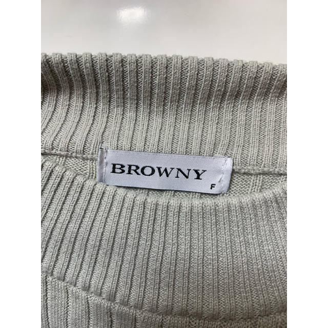 BROWNY(ブラウニー)のグレーリブニット レディースのトップス(ニット/セーター)の商品写真