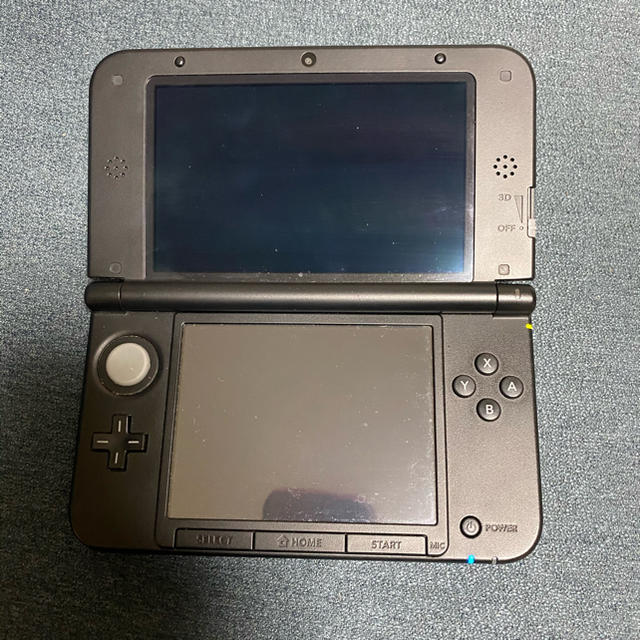 ニンテンドー3DS(ニンテンドー3DS)のニンテンドー　3DS LL 本体 (赤×黒) エンタメ/ホビーのゲームソフト/ゲーム機本体(携帯用ゲーム機本体)の商品写真