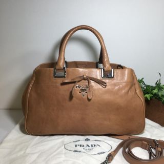 プラダ(PRADA)の美品✨PRADA✨2WAY バッグ　レザー(ハンドバッグ)