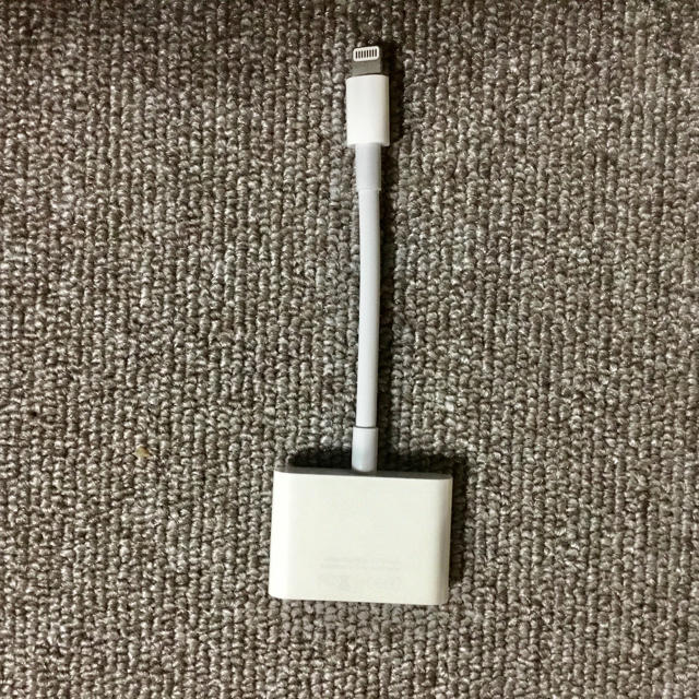 Apple(アップル)のApple Lightning Digital AV 純正 美品 レシート付 スマホ/家電/カメラのテレビ/映像機器(映像用ケーブル)の商品写真