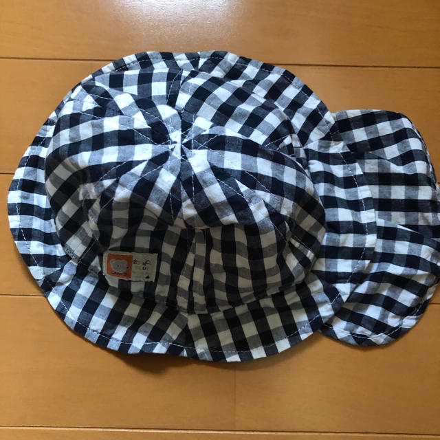 西松屋(ニシマツヤ)の日除け付き　帽子　46センチ キッズ/ベビー/マタニティのこども用ファッション小物(帽子)の商品写真