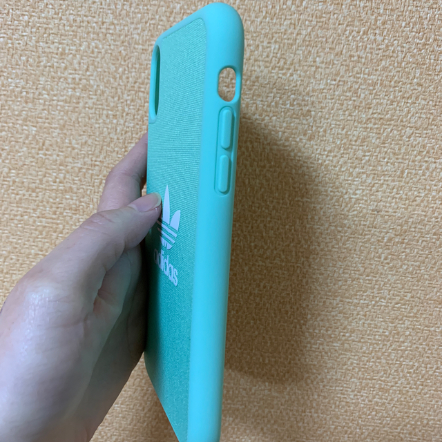 adidas(アディダス)のadidas iPhoneXRケース スマホ/家電/カメラのスマホアクセサリー(iPhoneケース)の商品写真