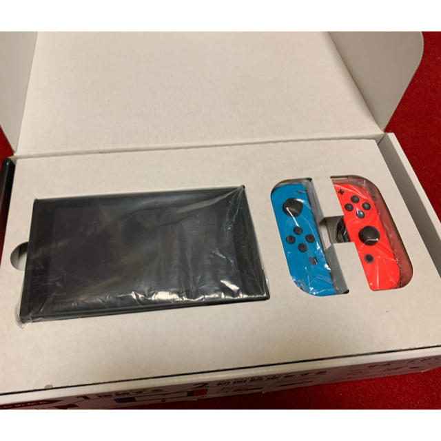 Nintendo Switch(ニンテンドースイッチ)のニンテンドースイッチ　本体　ソフト　セット エンタメ/ホビーのゲームソフト/ゲーム機本体(家庭用ゲーム機本体)の商品写真