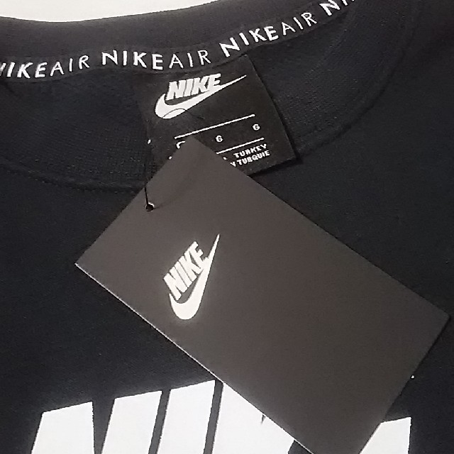 NIKE(ナイキ)の
定8800円!即完売モデル!ナイキBB新品スウェット.ワンピース.トレーナー! レディースのトップス(トレーナー/スウェット)の商品写真