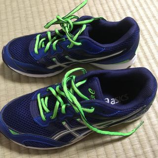 アシックス(asics)のアシックス　子供用シューズ　美品未使用(スニーカー)