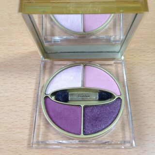 ゲラン(GUERLAIN)のゲラン ディビノーララディアント#260(その他)