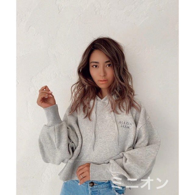 Cropped Tuck Sleeve Hoodie Sweatshirt