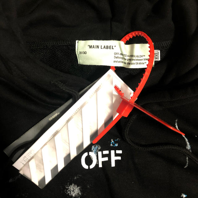 OFF-WHITE(オフホワイト)のOFF-WHITE オフホワイト パーカー サイズXXL ペイント 白 メンズのトップス(パーカー)の商品写真