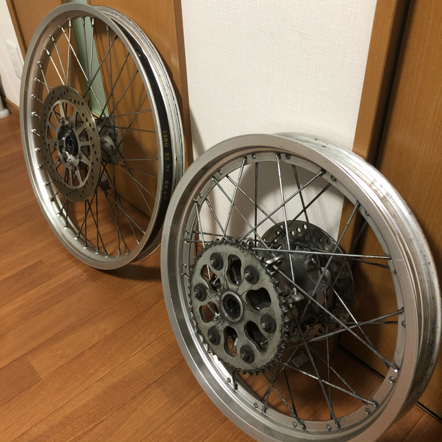 ヤマハ(ヤマハ)のセロー用　ホイール　前後セット 自動車/バイクのバイク(パーツ)の商品写真