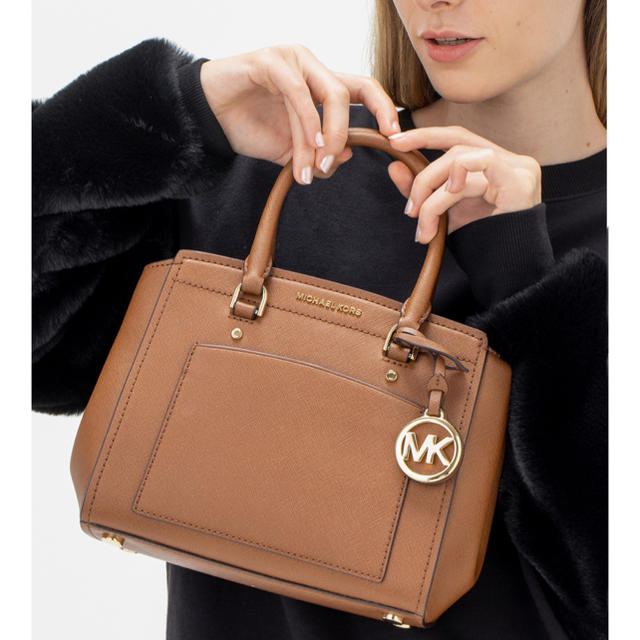 Michael Kors(マイケルコース)の MICHAEL MICHAEL KORS PARK ミディアム メッセンジャー レディースのバッグ(メッセンジャーバッグ)の商品写真