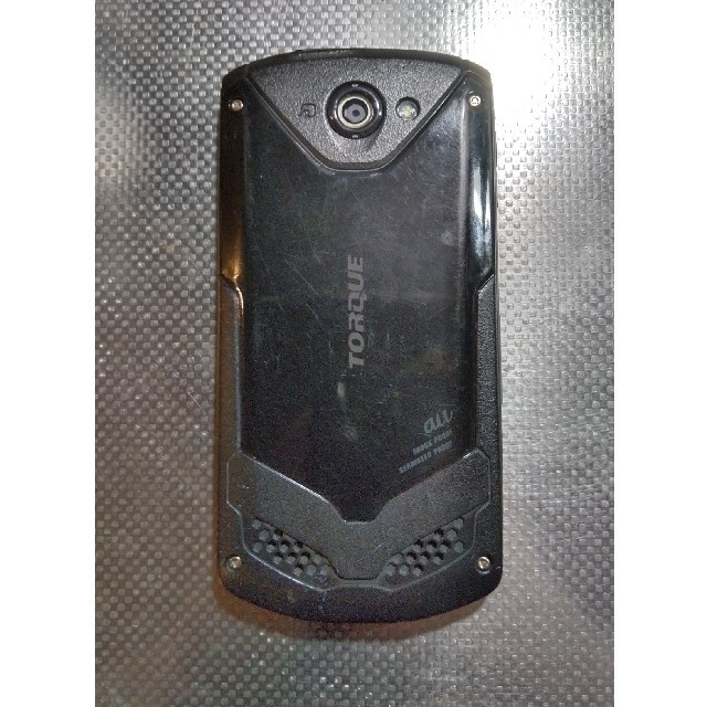 京セラ(キョウセラ)のau TORQUE G02（KYV35）simロック解除済み　黒 スマホ/家電/カメラのスマートフォン/携帯電話(スマートフォン本体)の商品写真