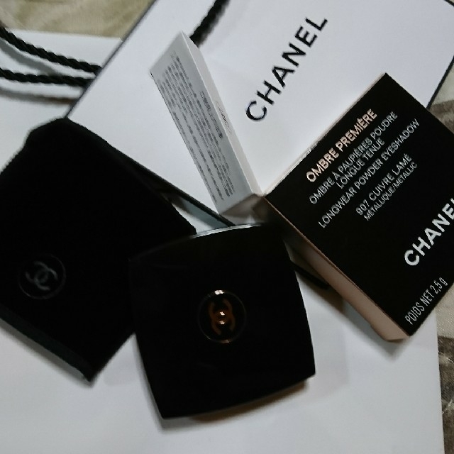 CHANEL(シャネル)の🌠🌠限定品 オンブルプルミエールプードゥル907キュイヴル ラメ コスメ/美容のベースメイク/化粧品(アイシャドウ)の商品写真