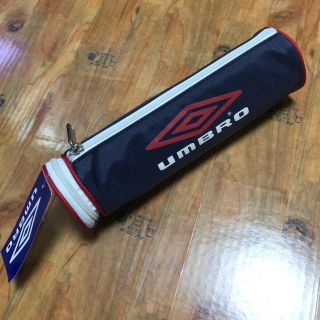 アンブロ(UMBRO)のUMBRO ドラムペンポーチ　ネイビー(ペンケース/筆箱)