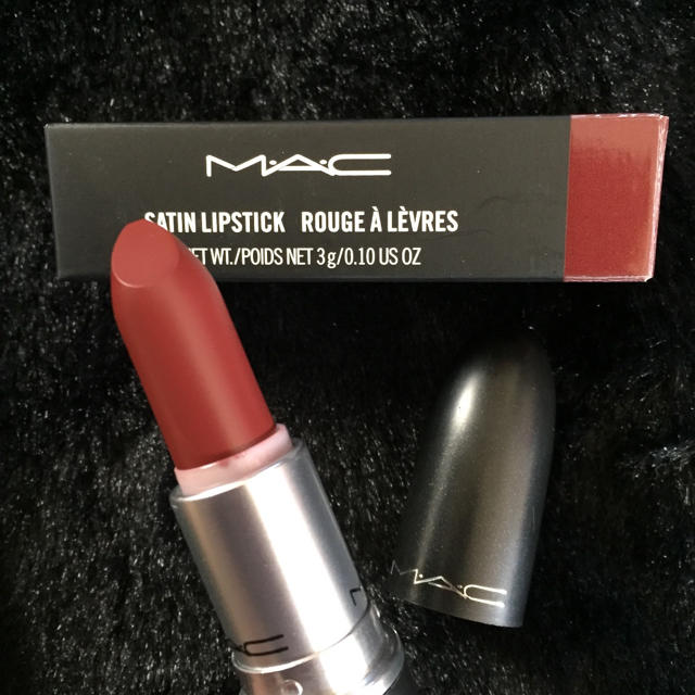 MAC(マック)のパラマウント PARAMOUNT 大人気カラー MAC  リップ 口紅 コスメ/美容のベースメイク/化粧品(口紅)の商品写真