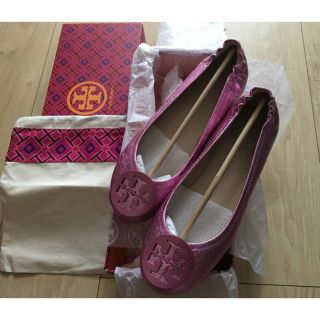 トリーバーチ(Tory Burch)のトリーバーチ　ミニートラベル　BOUGAINVILLE PINK　サイズ６　靴(バレエシューズ)