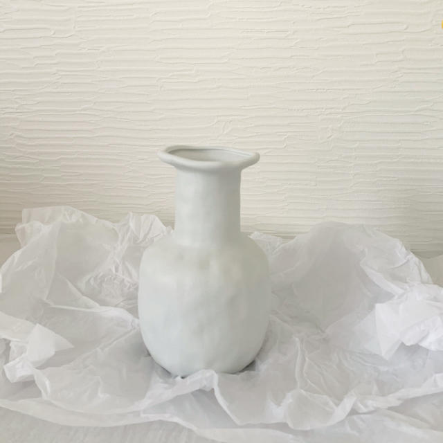 【新品未使用 】陶器の花瓶 インテリア/住まい/日用品のインテリア小物(花瓶)の商品写真