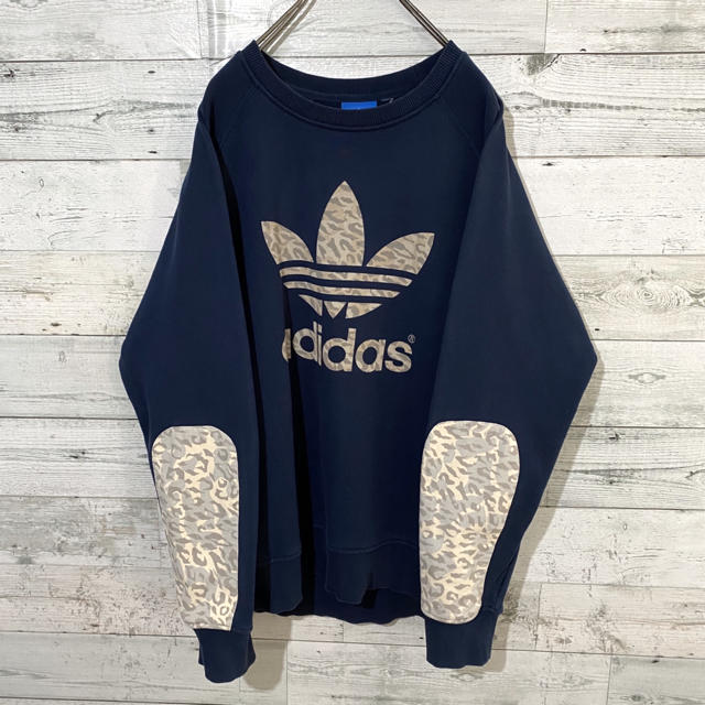 adidas(アディダス)の【レア】アディダスオリジナルス☆ビッグロゴ エルボーパッチ 総柄 スウェット メンズのトップス(スウェット)の商品写真