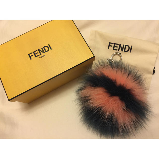 FENDI チャーム