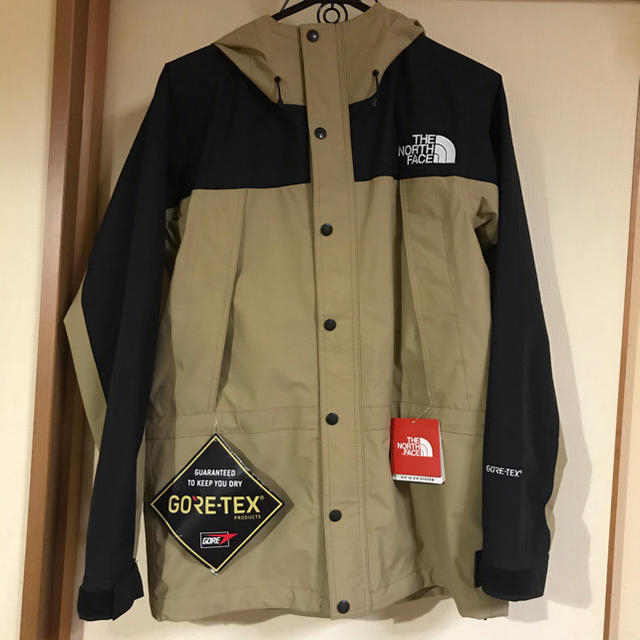 THE NORTH FACE  MOUNTAINLIGHTJACKET