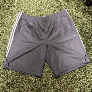 アディダス(adidas)の新品タグ付き】adidas ハーフパンツ　２ＸＬ未使用(ショートパンツ)