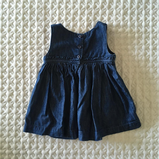 babyGAP(ベビーギャップ)のbaby gap デニムワンピース キッズ/ベビー/マタニティのベビー服(~85cm)(ワンピース)の商品写真