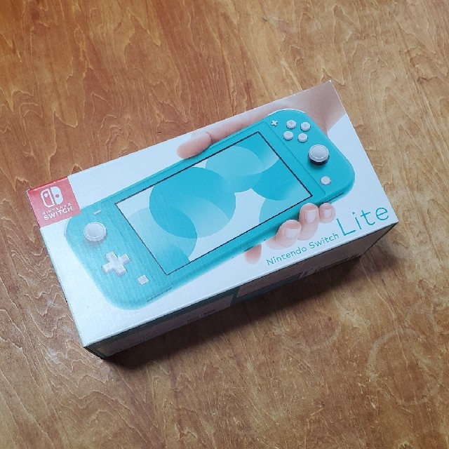 Nintendo Switch(ニンテンドースイッチ)のNintendo Switch  Lite ターコイズ フィルム貼り付け済 エンタメ/ホビーのゲームソフト/ゲーム機本体(家庭用ゲーム機本体)の商品写真