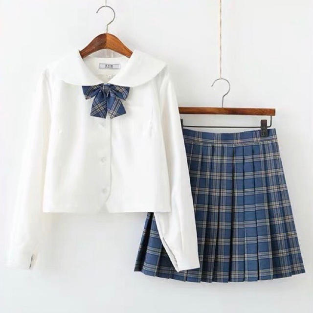 新品・Mサイズ★青色の格子柄がかわいい長袖セーラー服（制服上下セット）