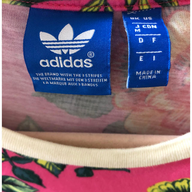 adidas(アディダス)のadidas originals 花柄　Tシャツ メンズのトップス(Tシャツ/カットソー(半袖/袖なし))の商品写真