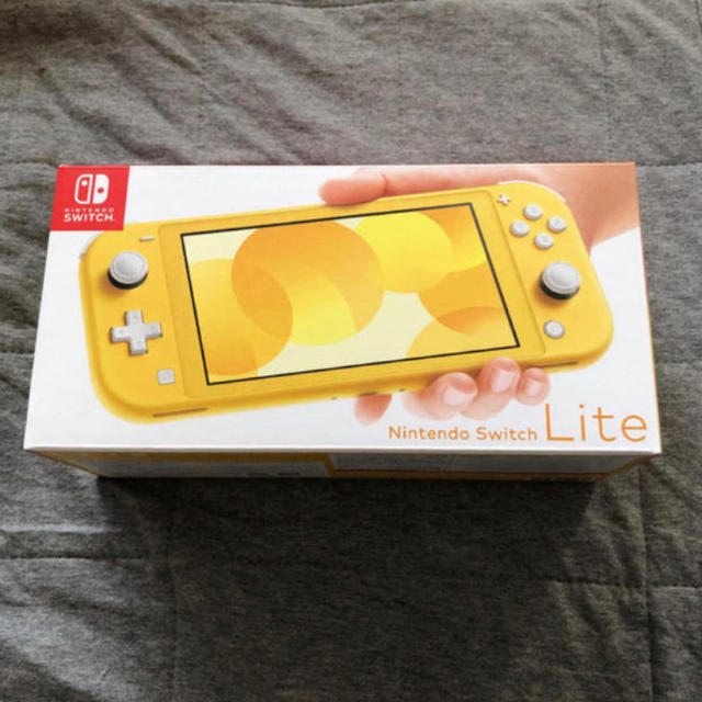 極美品　Nintendo switch Lite イエローゲームソフト/ゲーム機本体