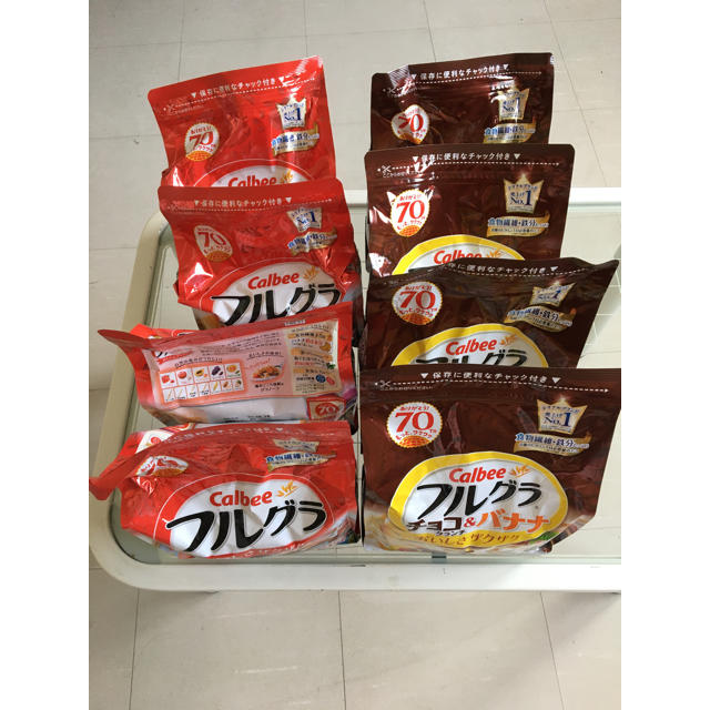 カルビー(カルビー)のカルビー　フルグラ　フルーツグラノーラ　8袋セット 食品/飲料/酒の食品(米/穀物)の商品写真