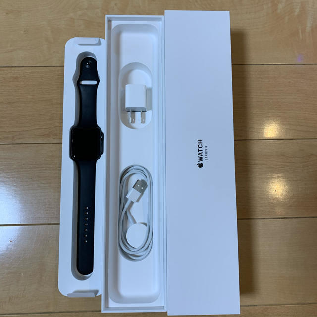 Apple Watch(アップルウォッチ)のApple Watch Series3 アップルウォッチ　シリーズ3 42mm メンズの時計(腕時計(デジタル))の商品写真