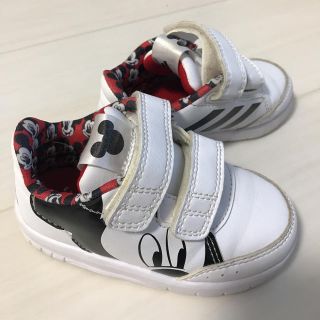 アディダス(adidas)の【値下げ中】アディダススニーカー(スニーカー)