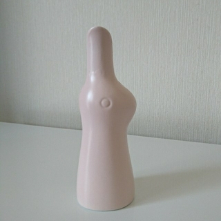 ミナペルホネン(mina perhonen)の鹿児島睦 ウサギ 花器 rabbit flower vase ピンク(花瓶)